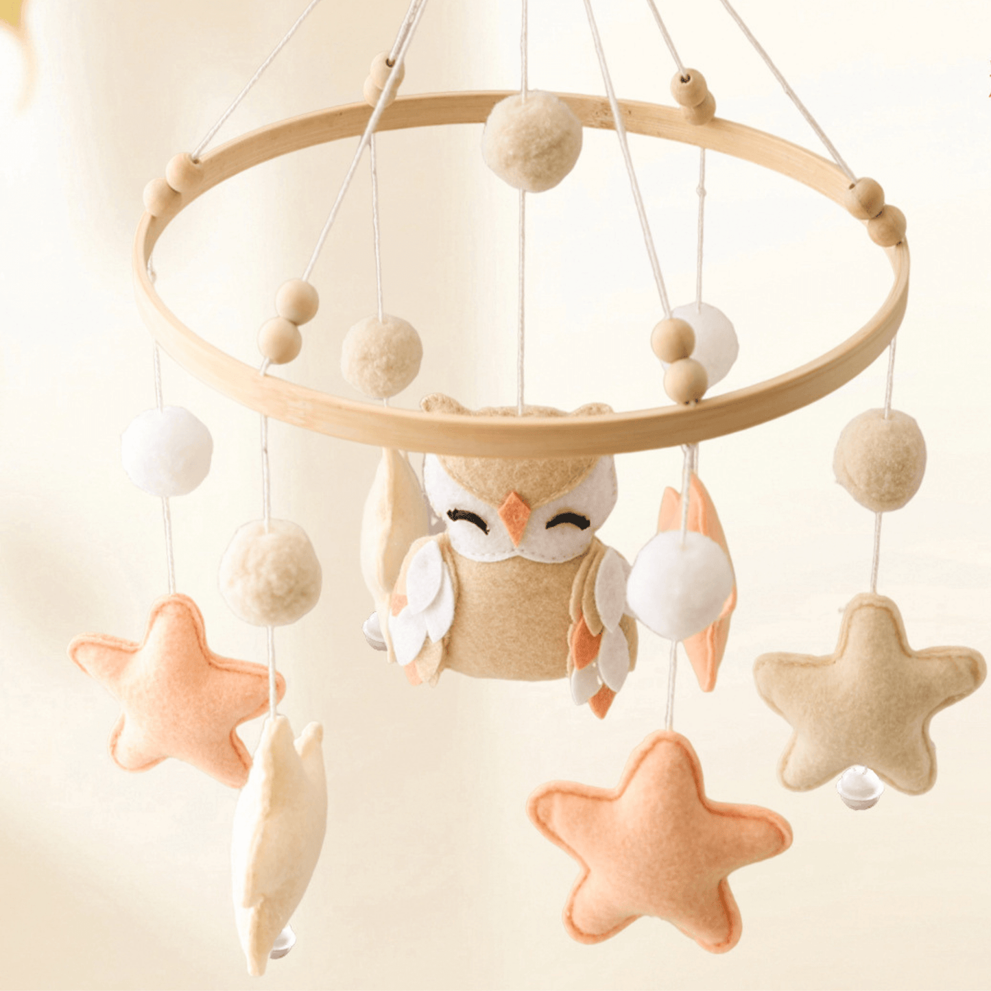 Mobile pour Lit Bébé OwlDreams – Hibou Mignon Marron, Rose ou Beige avec Étoiles, Boules et Clochettes